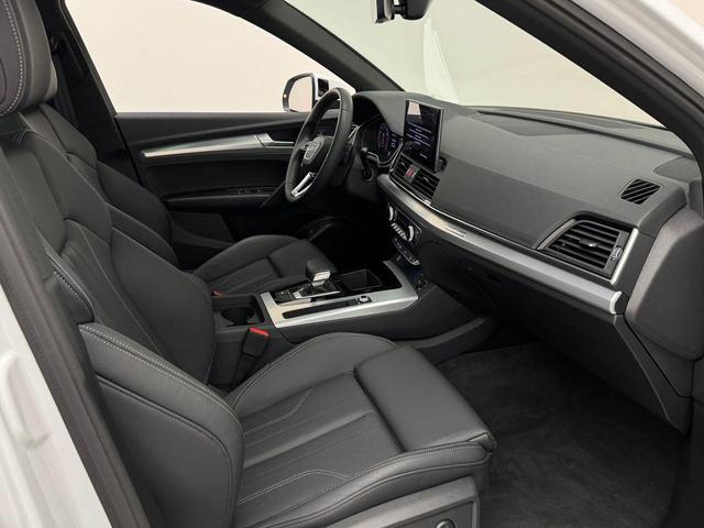 Photo of 2025 Glacier White Audi Q5