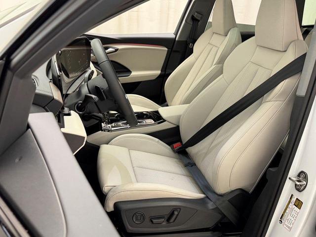 Photo of 2025 Glacier White Metallic Audi Q6 e-tron