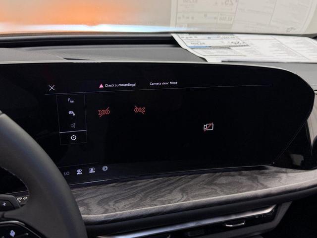 Photo of 2025 Navarra Blue Metallic Audi Q5