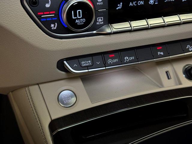 Photo of 2025 Glacier White Audi Q5