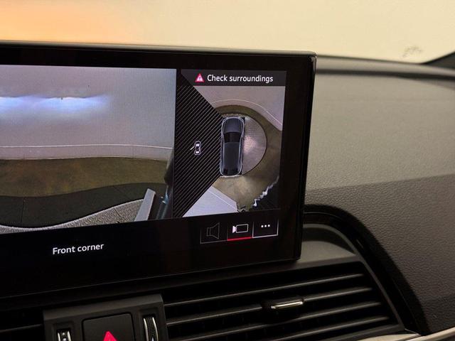 Photo of 2025 Glacier White Audi Q5