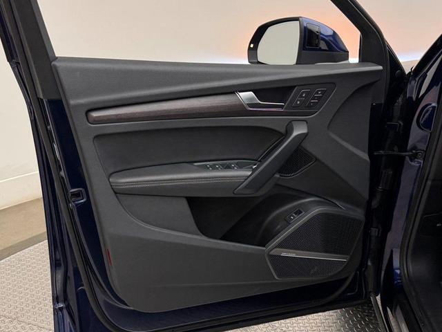 Photo of 2021 Navarra Blue Metallic Audi Q5
