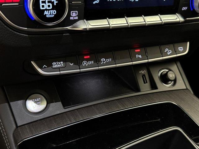 Photo of 2021 Navarra Blue Metallic Audi Q5
