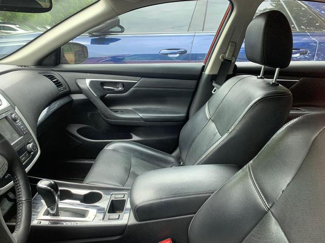 Photo of 2016 Cayenne Red Nissan Altima