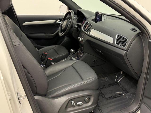 Photo of 2017 White Audi Q3