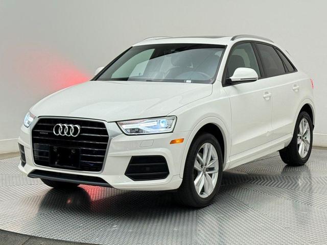Photo of 2017 White Audi Q3
