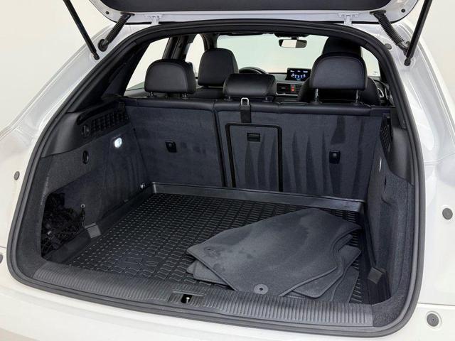 Photo of 2017 White Audi Q3