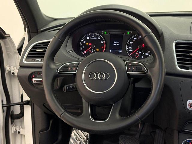 Photo of 2017 White Audi Q3
