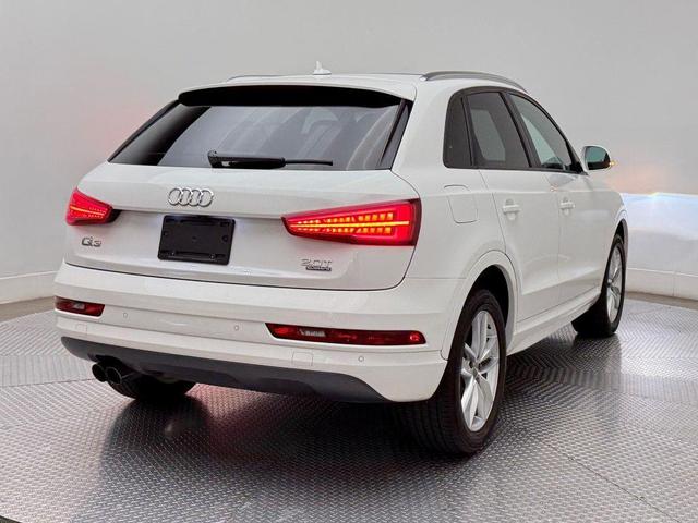 Photo of 2017 White Audi Q3