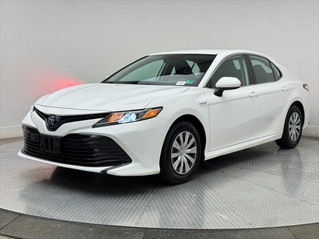 Photo of 2020 Super White Toyota Camry
