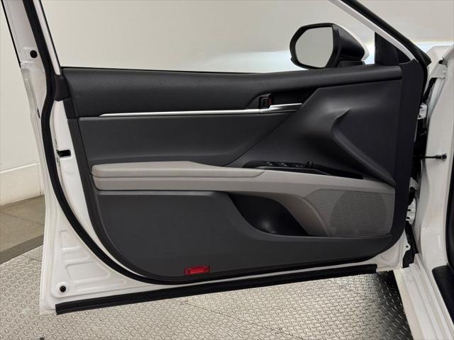 Photo of 2020 Super White Toyota Camry