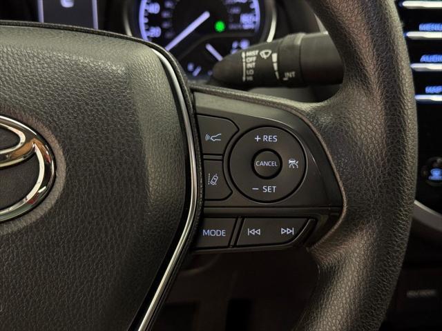 Photo of 2020 Super White Toyota Camry