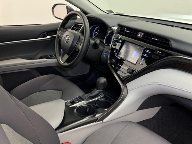 Photo of 2020 Super White Toyota Camry