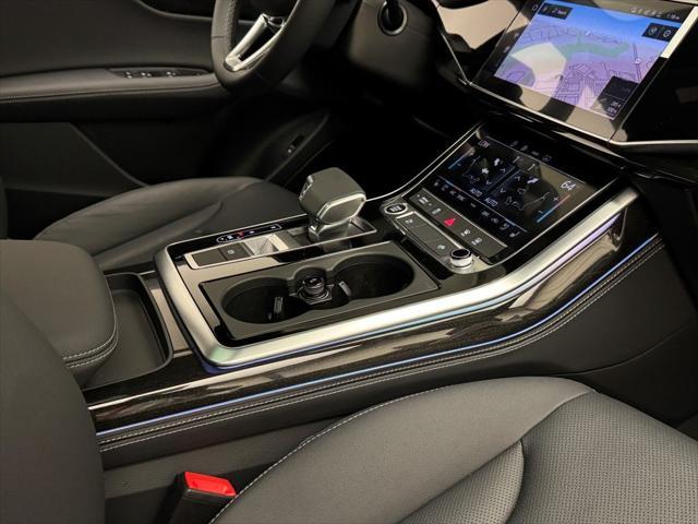 Photo of 2025 Mythos Black Metallic Audi Q8