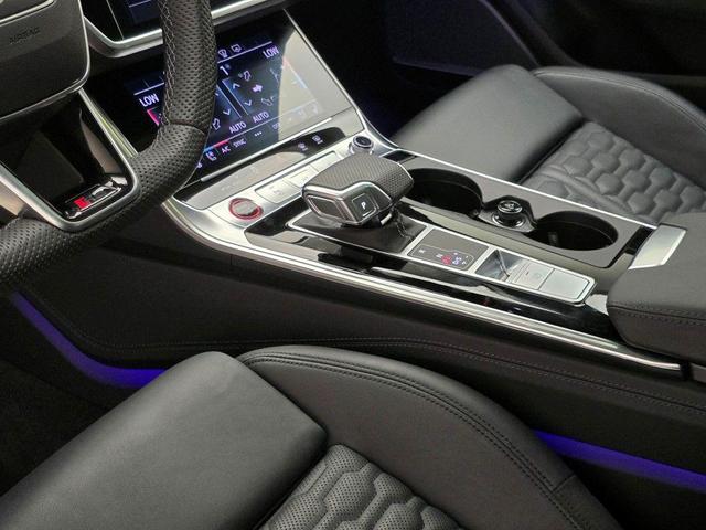 Photo of 2024 Glacier White Audi RS 6 Avant