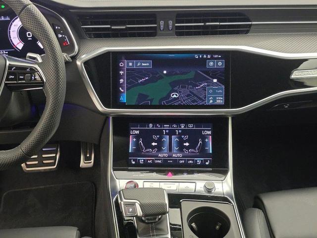 Photo of 2024 Glacier White Audi RS 6 Avant