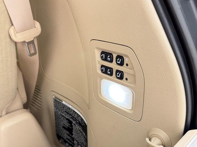 Photo of 2017 Starfire Pearl Lexus LX 570