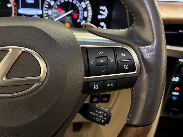 Photo of 2017 Starfire Pearl Lexus LX 570