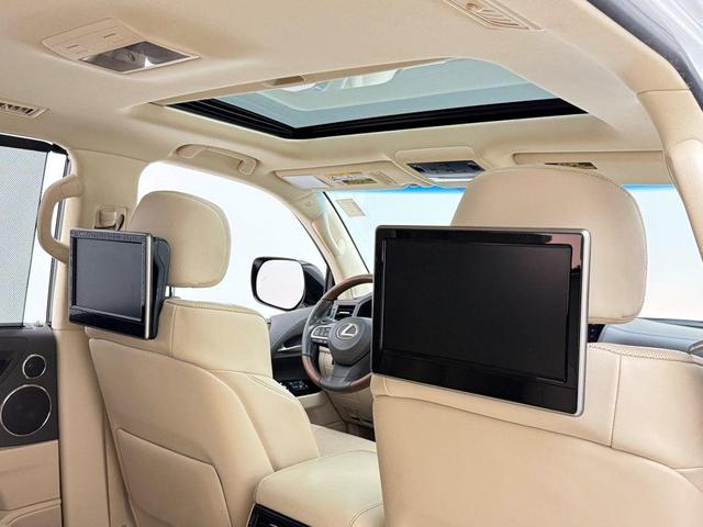 Photo of 2017 Starfire Pearl Lexus LX 570