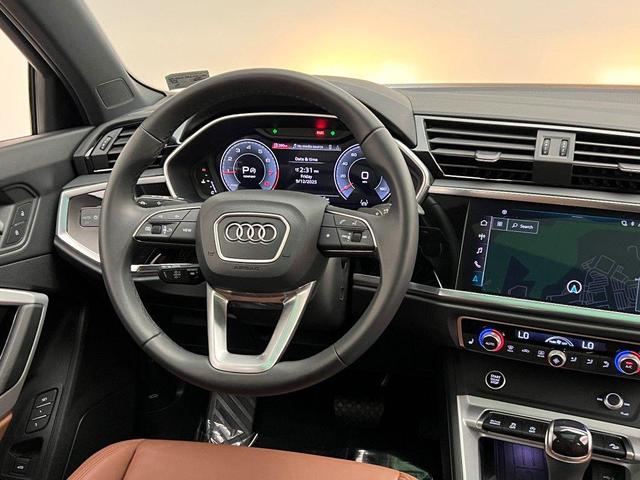 Photo of 2025 Blue Metallic Audi Q3