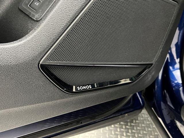 Photo of 2025 Blue Metallic Audi Q3
