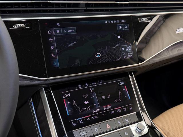 Photo of 2025 Glacier White Metallic Audi Q7