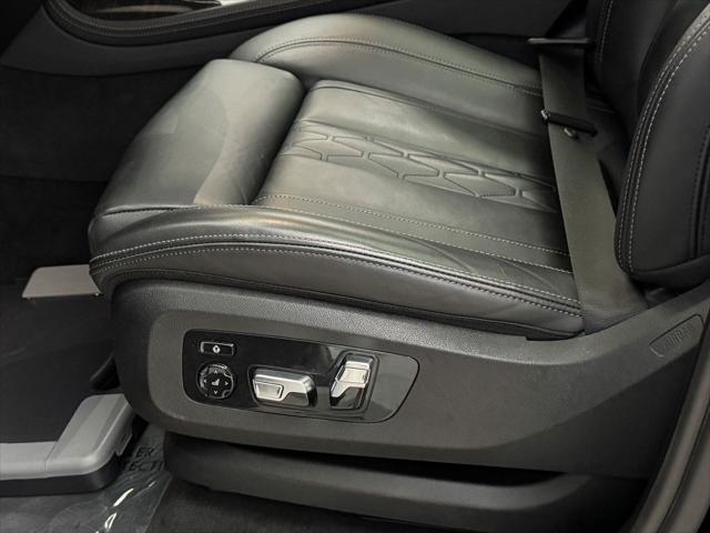 Photo of 2023 Black BMW X7