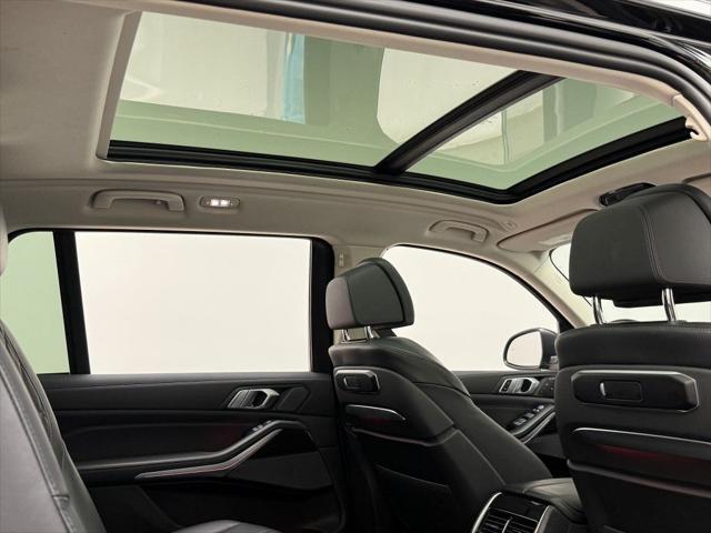 Photo of 2023 Black BMW X7