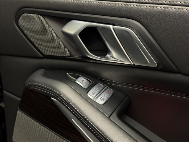 Photo of 2023 Black BMW X7