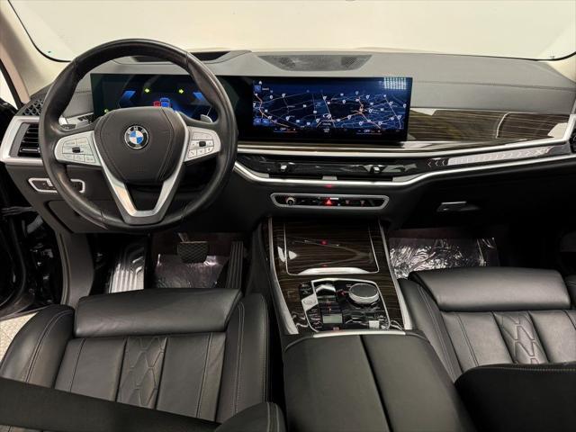 Photo of 2023 Black BMW X7