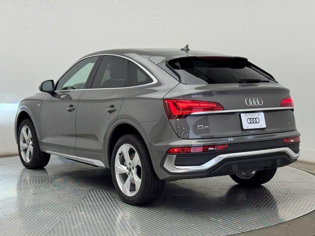 Photo of 2025 Gray Metallic Audi Q5