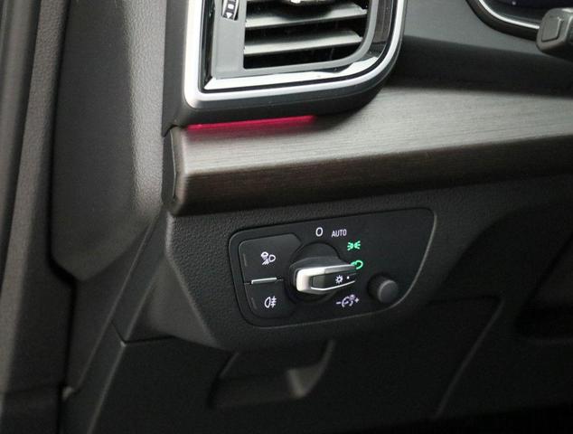 Photo of 2025 Florett Silver Metallic Audi Q5