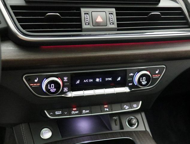 Photo of 2025 Florett Silver Metallic Audi Q5