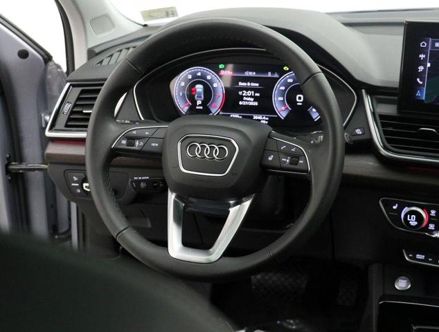 Photo of 2025 Florett Silver Metallic Audi Q5