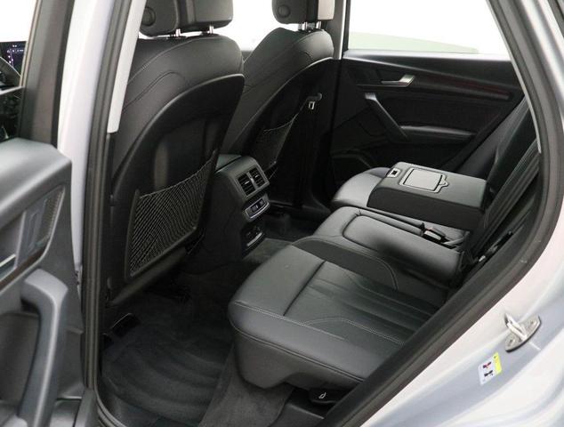 Photo of 2025 Florett Silver Metallic Audi Q5