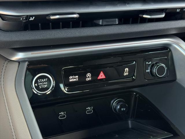 Photo of 2025 District Green Metallic Audi Q5