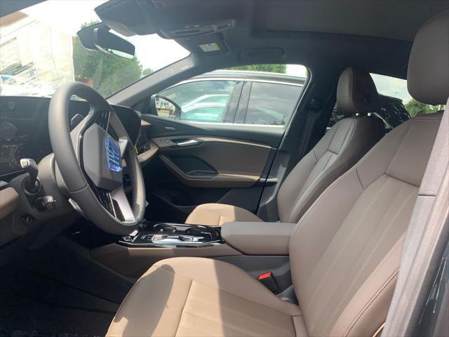 Photo of 2025 Manhattan Gray Metallic Audi Q6 e-tron