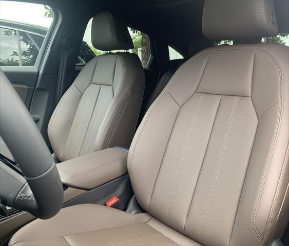Photo of 2025 Manhattan Gray Metallic Audi Q6 e-tron