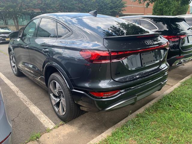 Photo of 2025 Manhattan Gray Metallic Audi Q6 e-tron