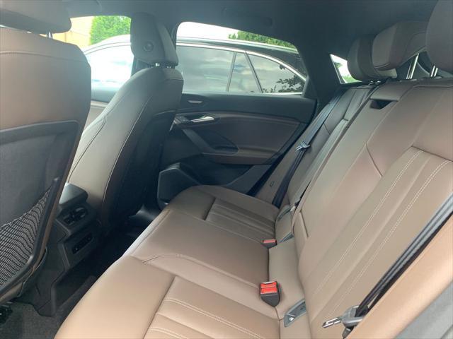 Photo of 2025 Manhattan Gray Metallic Audi Q6 e-tron