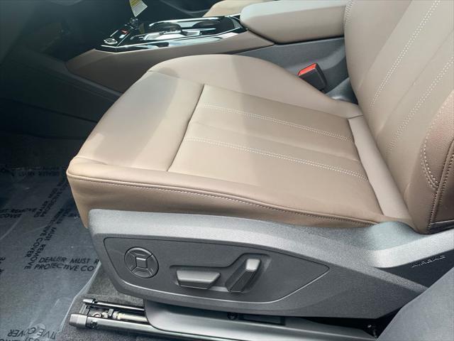 Photo of 2025 Manhattan Gray Metallic Audi Q6 e-tron