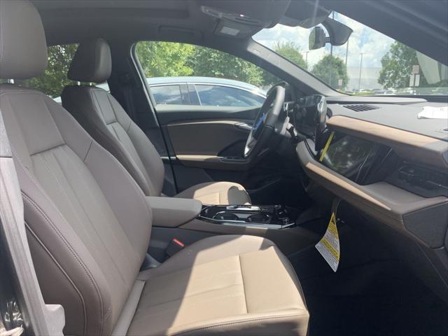 Photo of 2025 Manhattan Gray Metallic Audi Q6 e-tron
