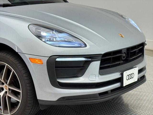 Photo of 2024 Dolomite Silver Metallic Porsche Macan
