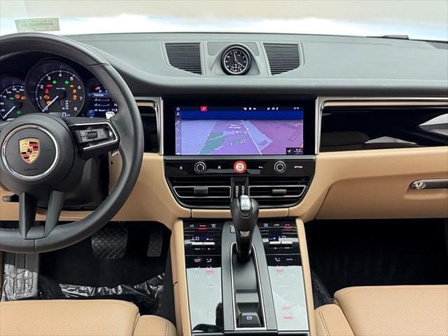Photo of 2024 Dolomite Silver Metallic Porsche Macan
