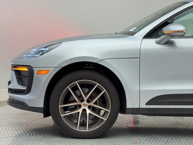 Photo of 2024 Dolomite Silver Metallic Porsche Macan