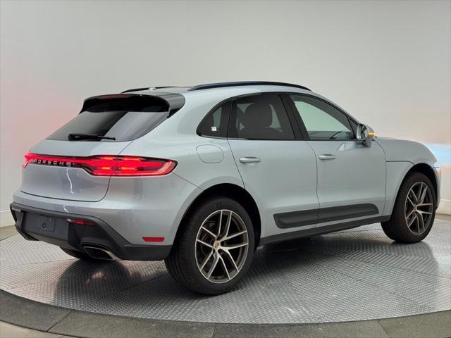 Photo of 2024 Dolomite Silver Metallic Porsche Macan