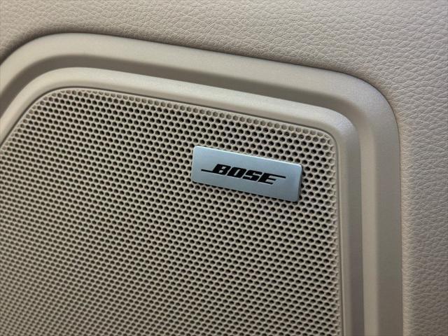 Photo of 2024 Dolomite Silver Metallic Porsche Macan