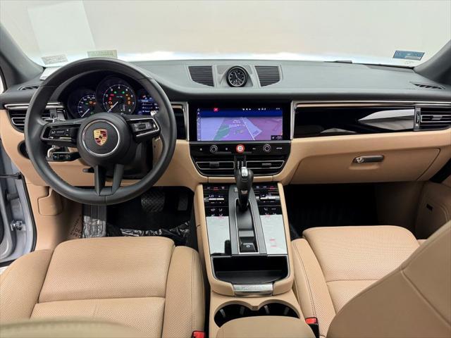 Photo of 2024 Dolomite Silver Metallic Porsche Macan