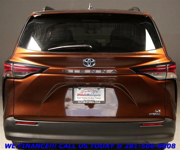 Photo of 2024 Sunset Bronze Mica Toyota Sienna