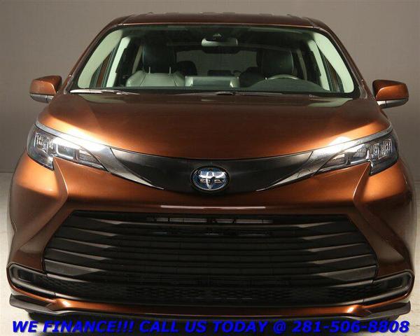 Photo of 2024 Sunset Bronze Mica Toyota Sienna
